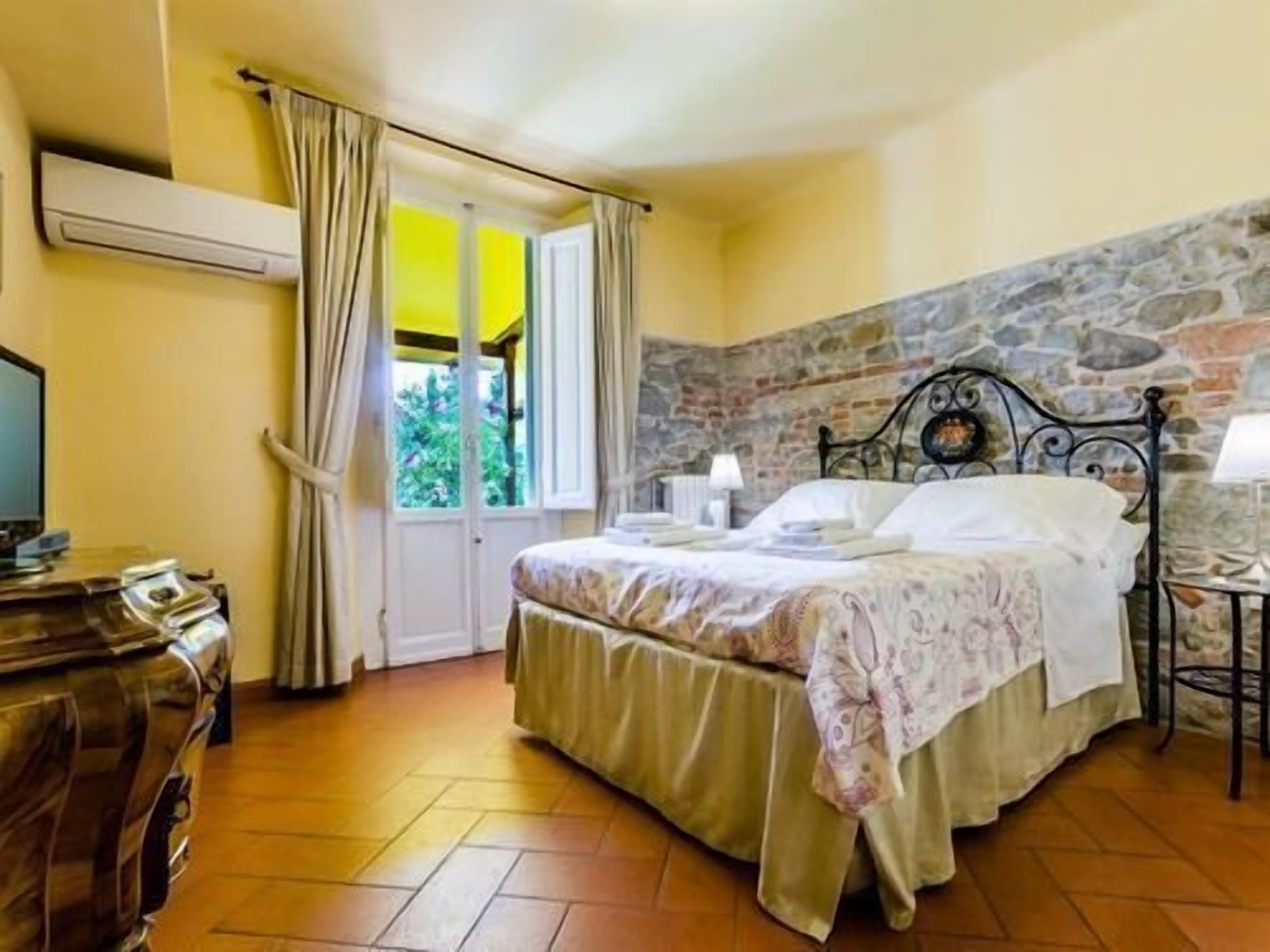 Alojamento de Acomodação e Pequeno-almoço Sangaggio House 3*